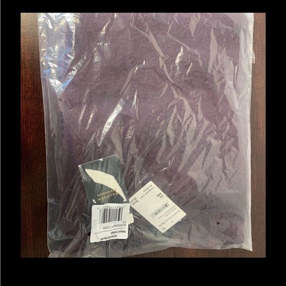 Halogen V neck 100% cashmere sweater size XS burgundy, NWT - Picture 7 of 11